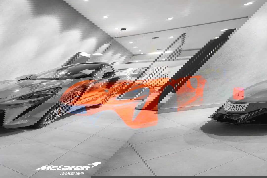 McLaren Artura 2022