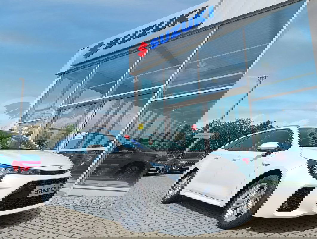 Suzuki Swace 1.8 Hybrid Premium Plus CVT 2024