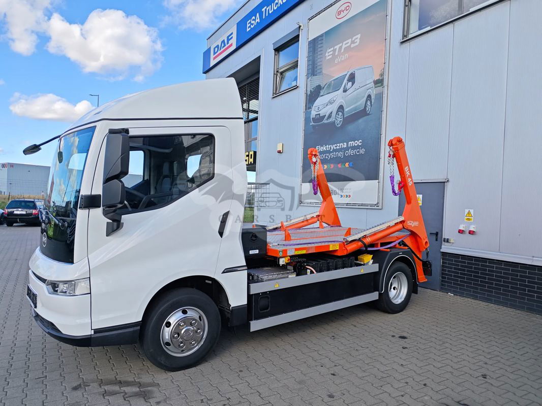 BYD ETM6 2024