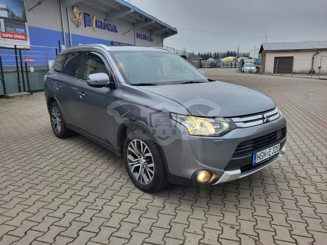 Mitsubishi Outlander III 2.2 DID Instyle Navi 4WD 2014