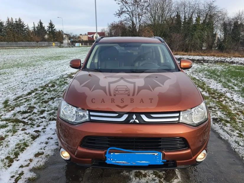 Mitsubishi Outlander III 2.2 DID Instyle Navi 2013