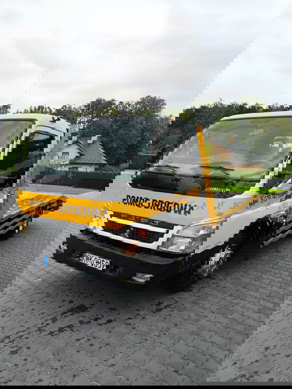 Mitsubishi Fuso Canter 2011