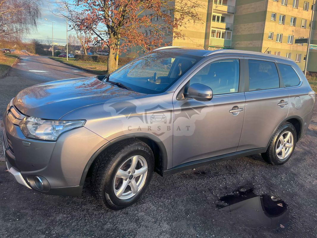Mitsubishi Outlander III 2.2 DID Intense + 2014