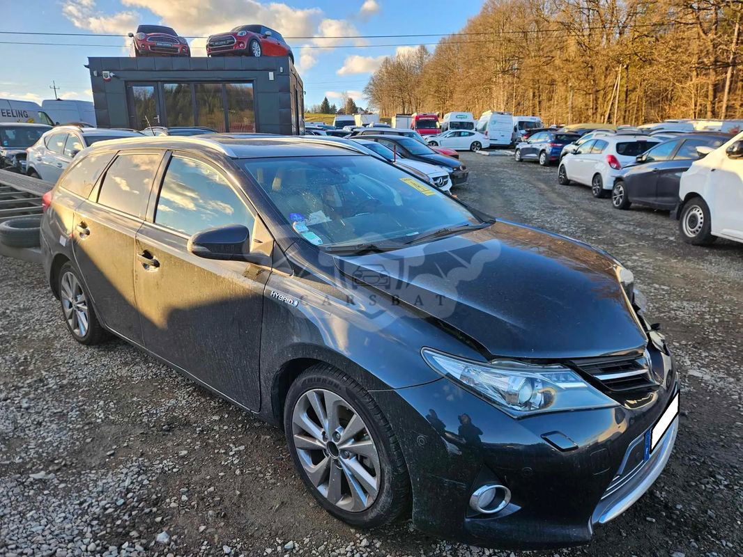 Toyota Auris II 1.8 VVT-i Hybrid Automatik Edition S+ 2014