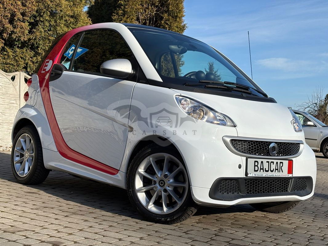 Smart Fortwo II coupe electric drive edition BoConcept 2012