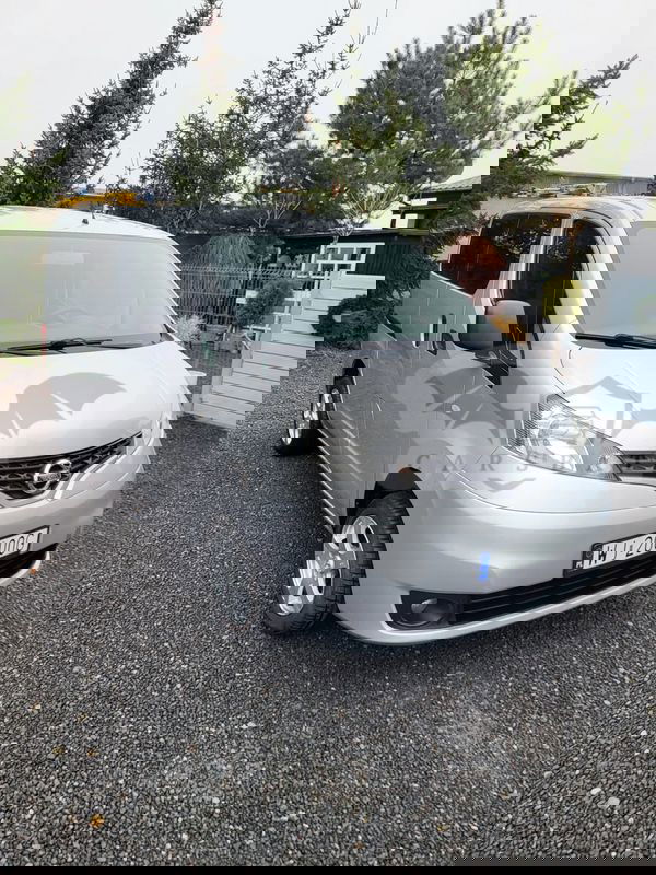 Nissan NV200 2011