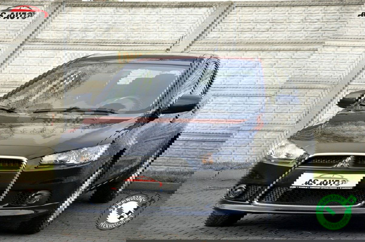 Mitsubishi Lancer IX 1.5 Invite 2010