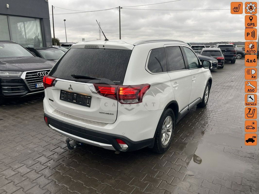 Mitsubishi Outlander III 2.2 DI-D 4WD Automatik Intense 2016
