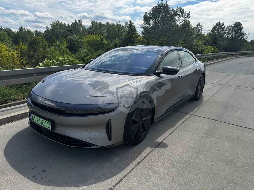 Lucid Air 2025