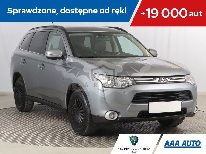 Mitsubishi Outlander III 2013