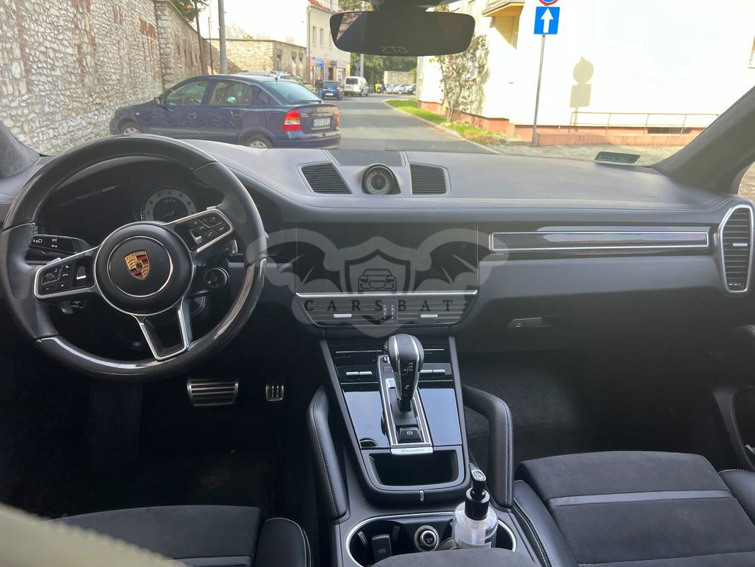 Porsche Cayenne III Coupe GTS 2021