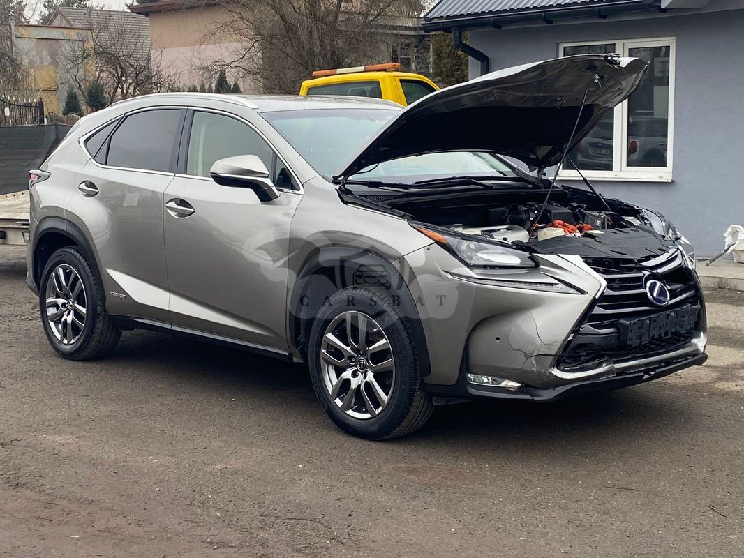 Lexus NX I 300h Comfort AWD 2015