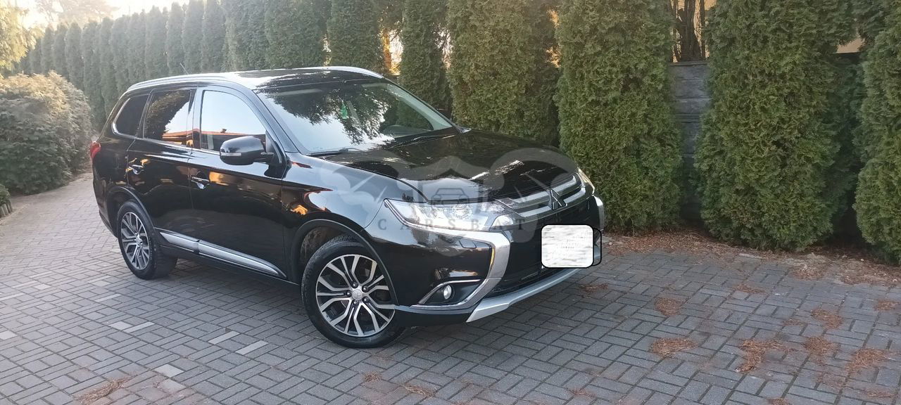 Mitsubishi Outlander III 2.2 DID Intense + 2016