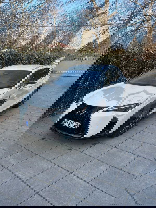 Lexus UX 300h F Sport Design 2024