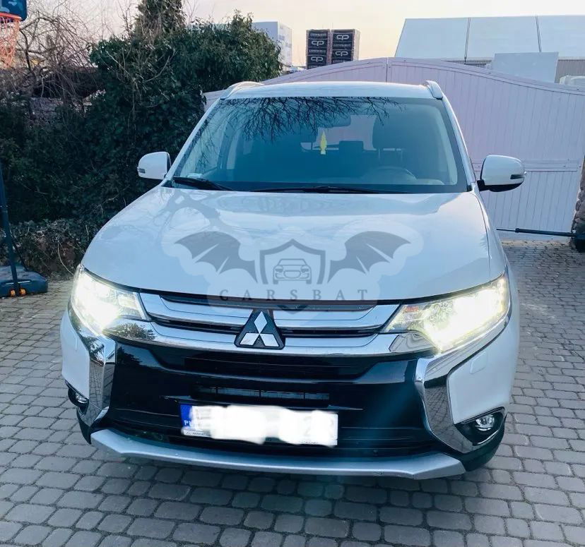 Mitsubishi Outlander III 2.2 DID Intense + 4WD 2016