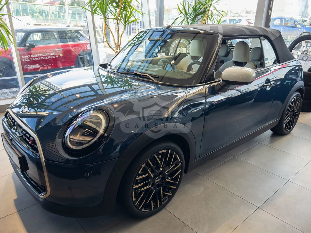 Mini Cooper Linia Favoured 2024