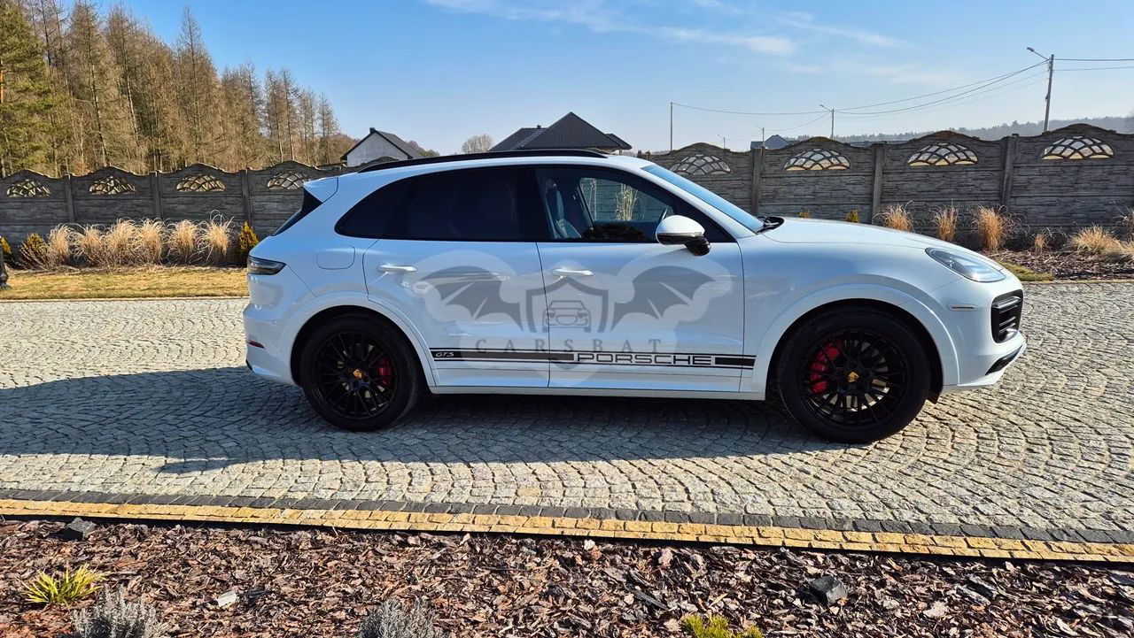 Porsche Cayenne III GTS 2021