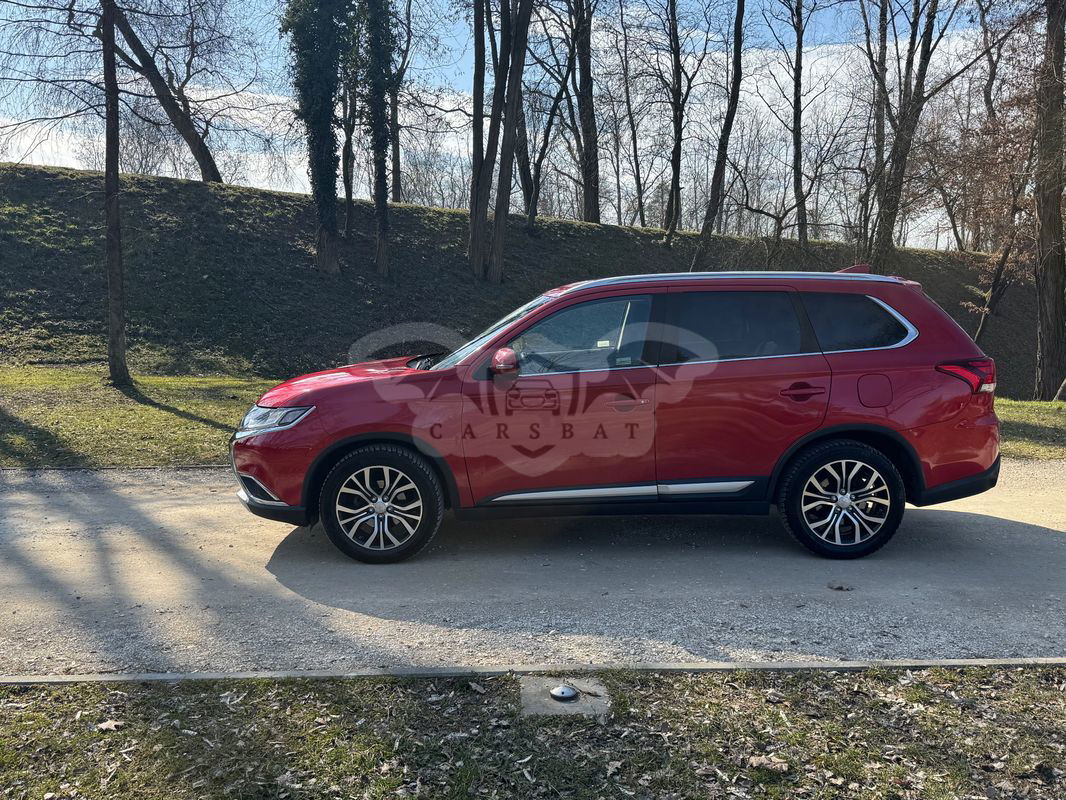 Mitsubishi Outlander III 2.0 Intense + 4WD CVT 2017