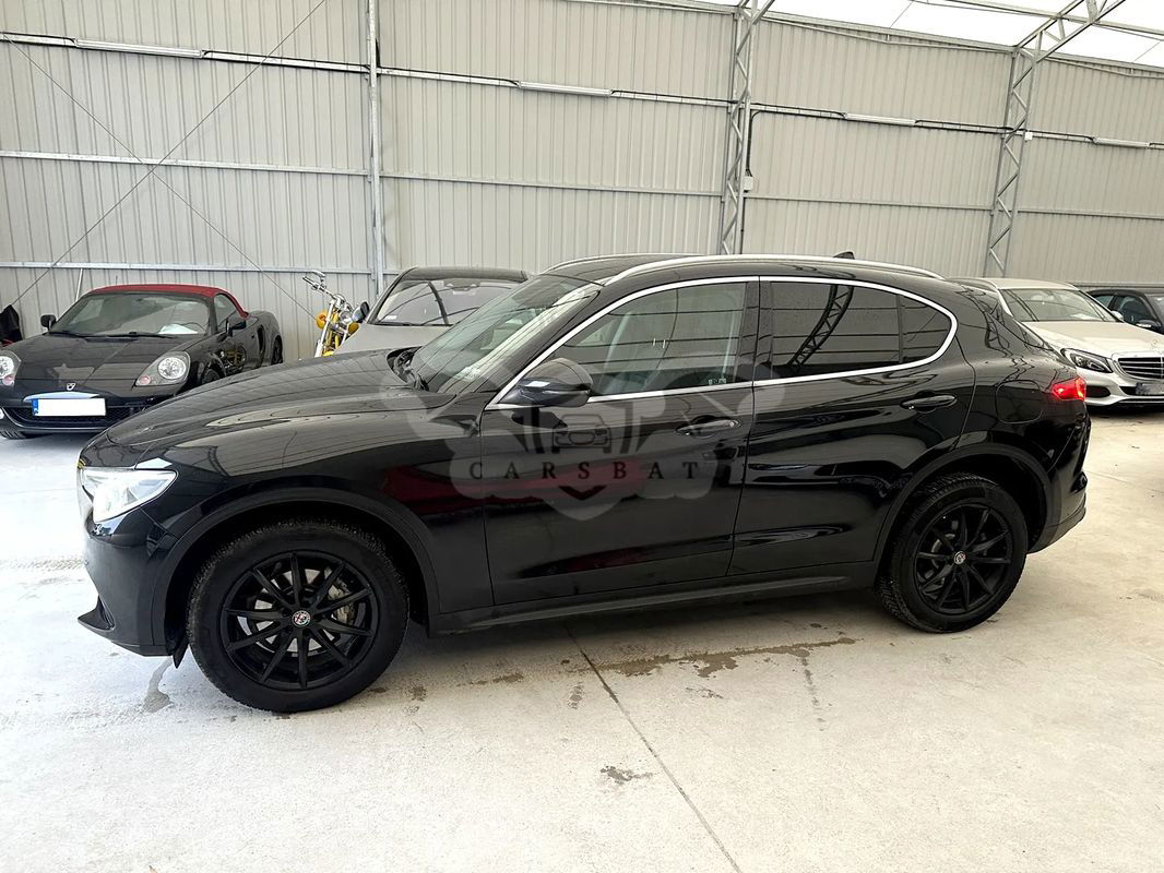 Alfa Romeo Stelvio 2017