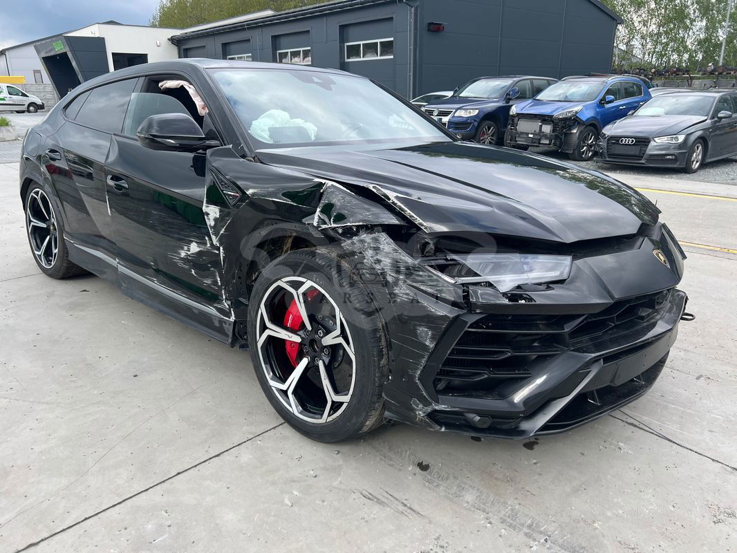 Lamborghini Urus Standard 2019