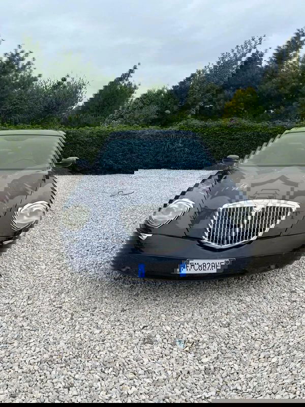 Lancia Thesis 2002