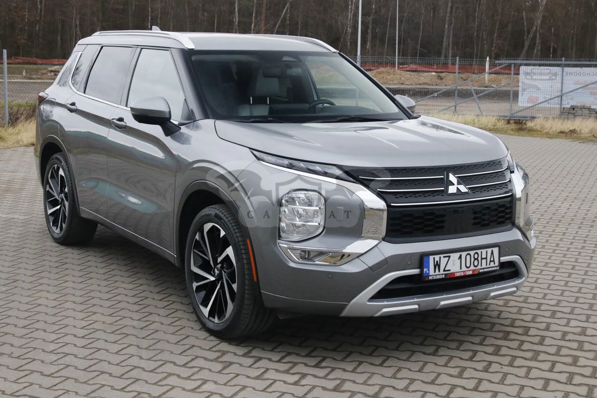 Mitsubishi Outlander IV 2021
