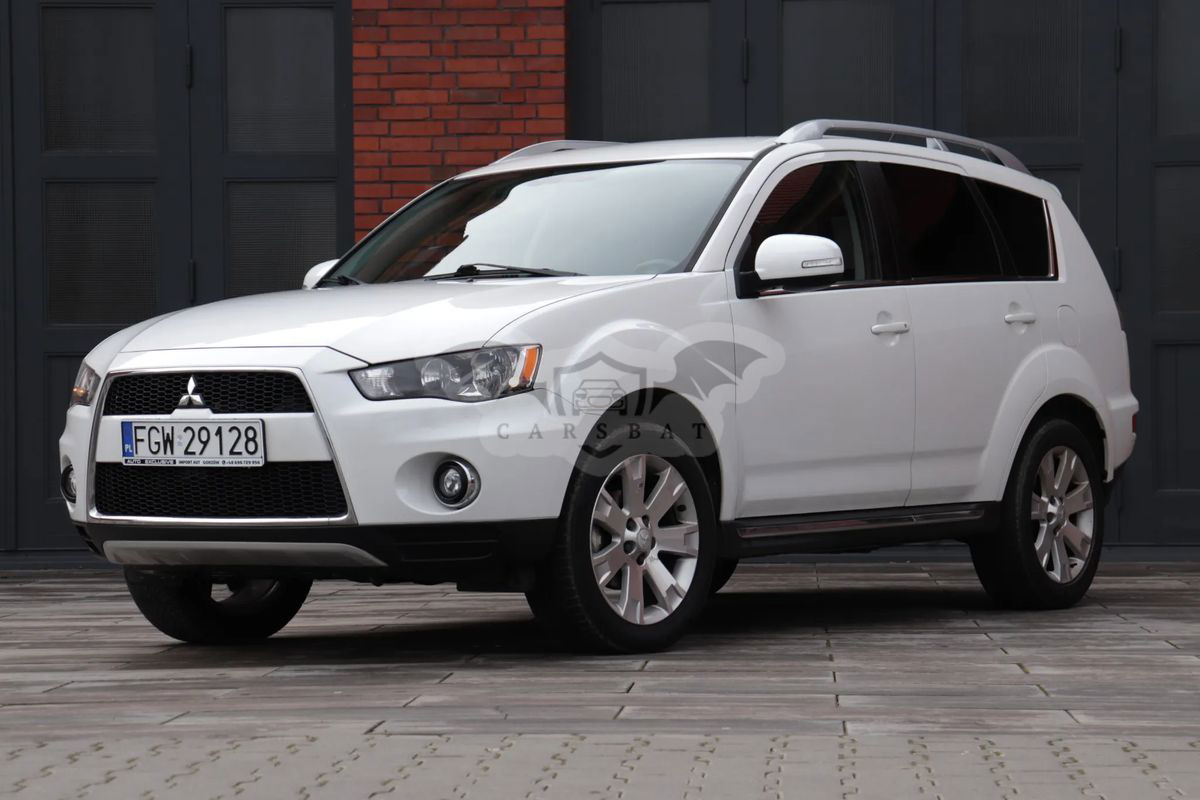 Mitsubishi Outlander III 2.0 2WD Motion 2013