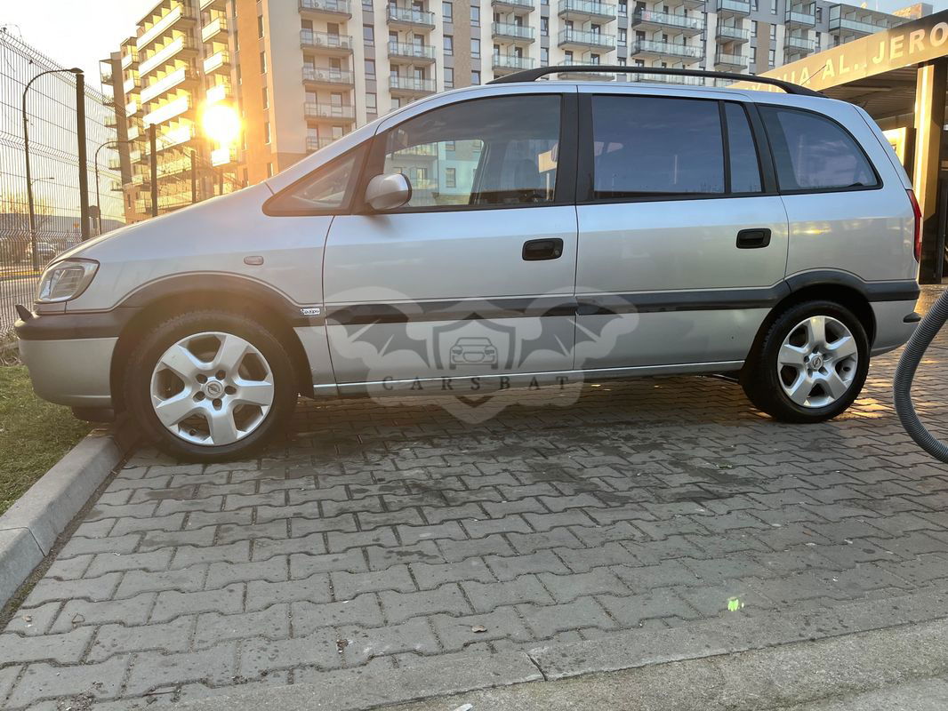 Opel Zafira A 1.8 16V Comfort 2002