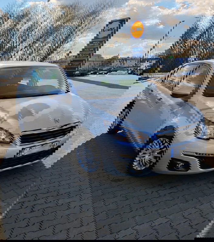 Peugeot 308 T9 1.6 HDi Access 2015