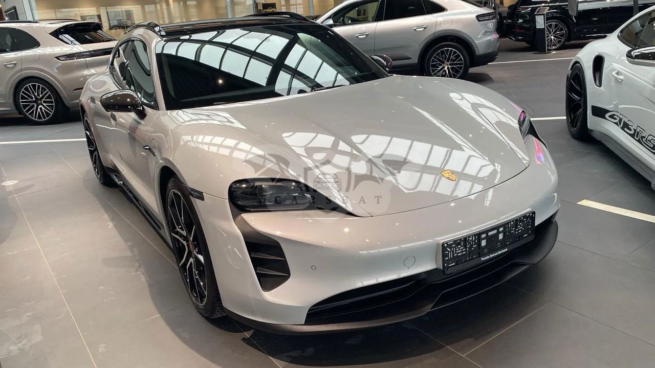 Porsche Taycan GTS Sport Turismo 2023