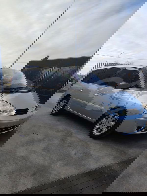 Renault Espace IV 2.0 Celsium 2011