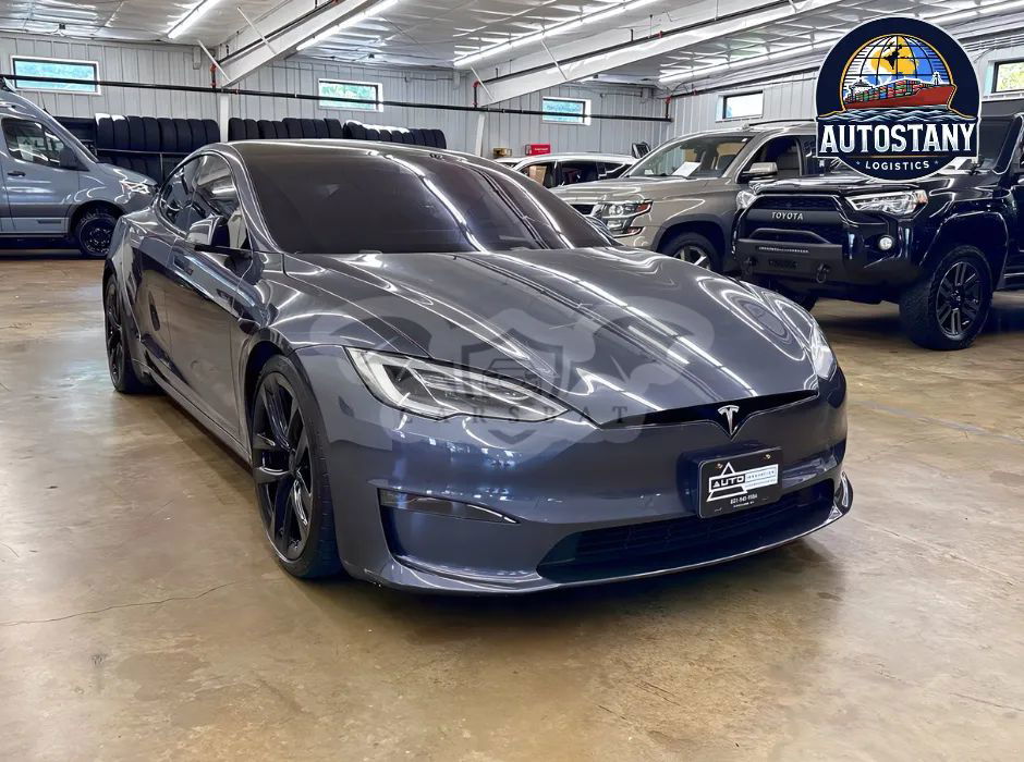 Tesla Model S Plaid 2021