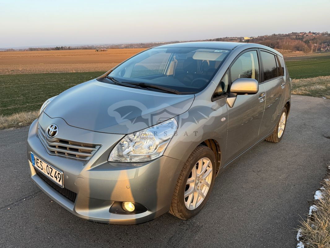 Toyota Verso 1.8 5-Sitzer Executive 2012