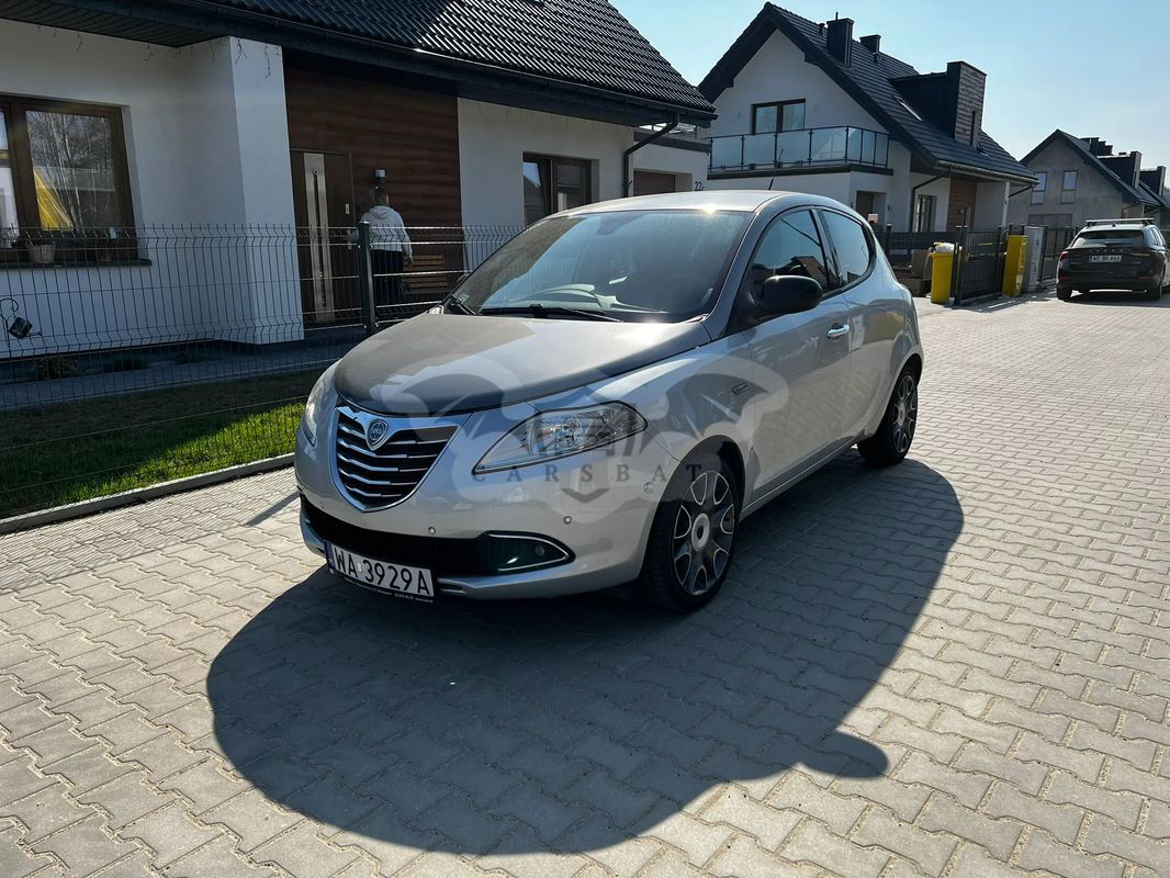 Lancia Ypsilon 2011