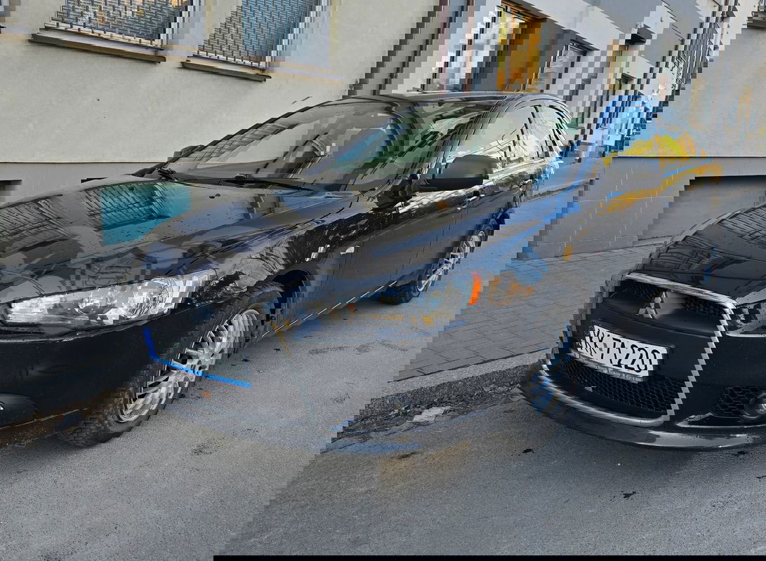 Mitsubishi Lancer IX 1.8 Invite 2011