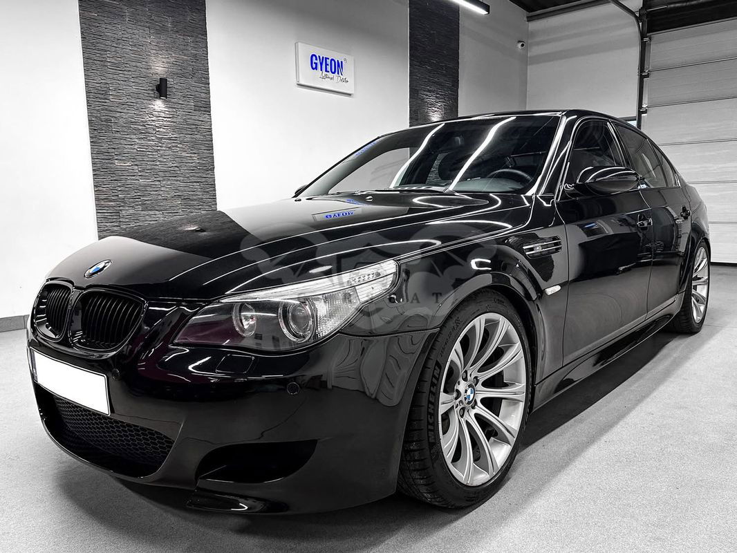 BMW M5 Standard 2006