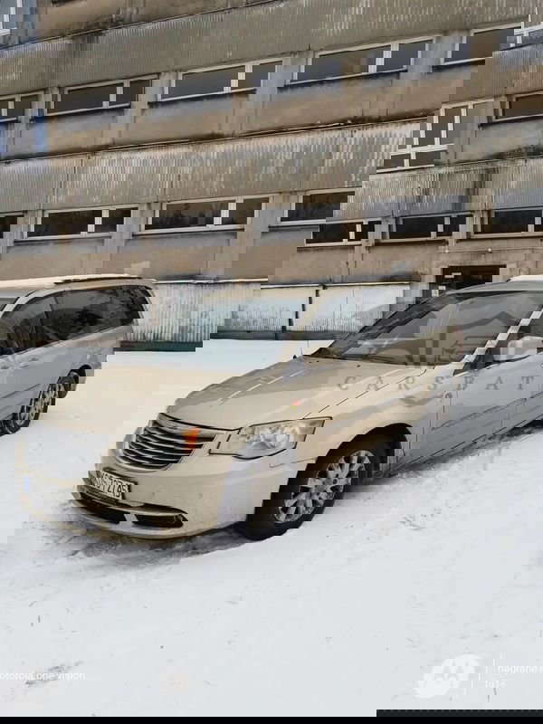Chrysler Town & Country V 2011