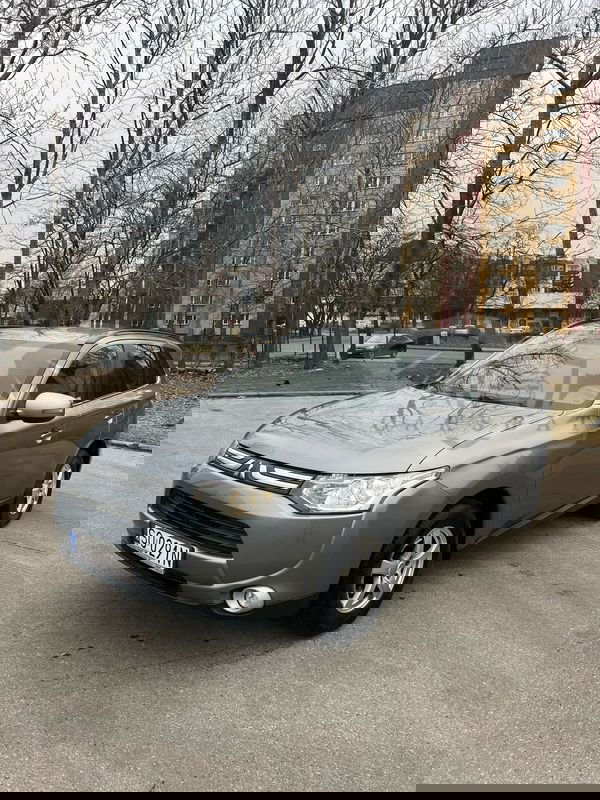 Mitsubishi Outlander II 2013