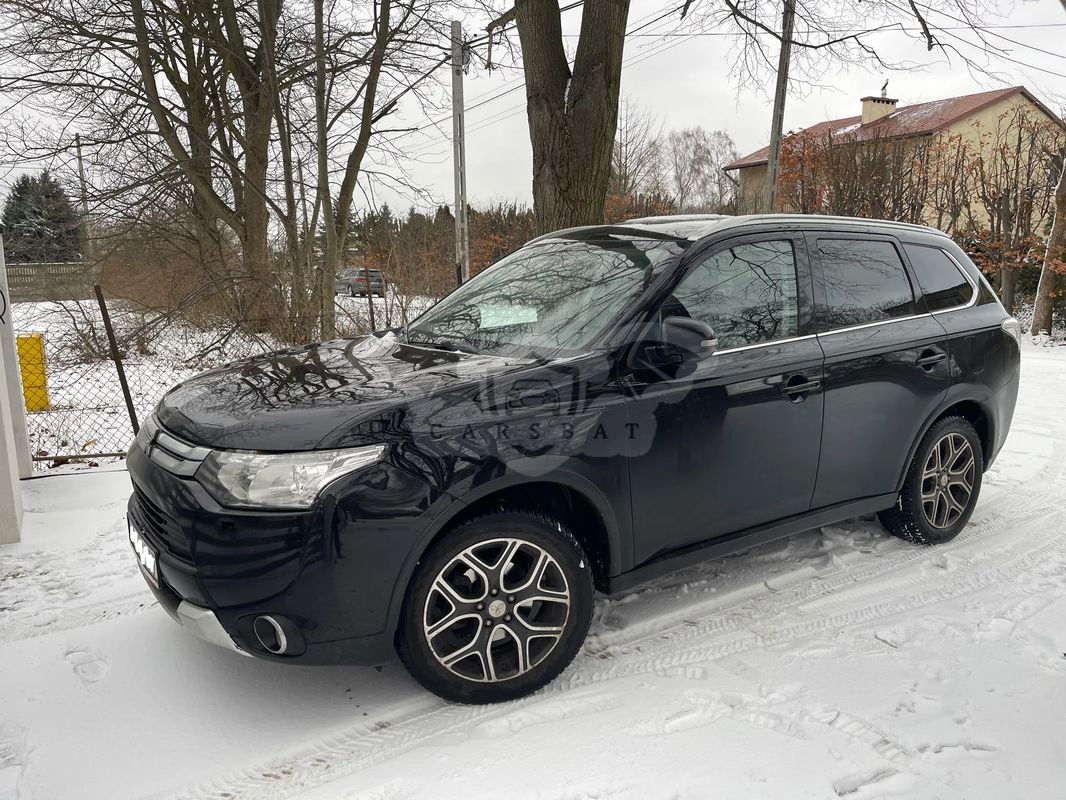Mitsubishi Outlander III 2.2 DID Intense 2014