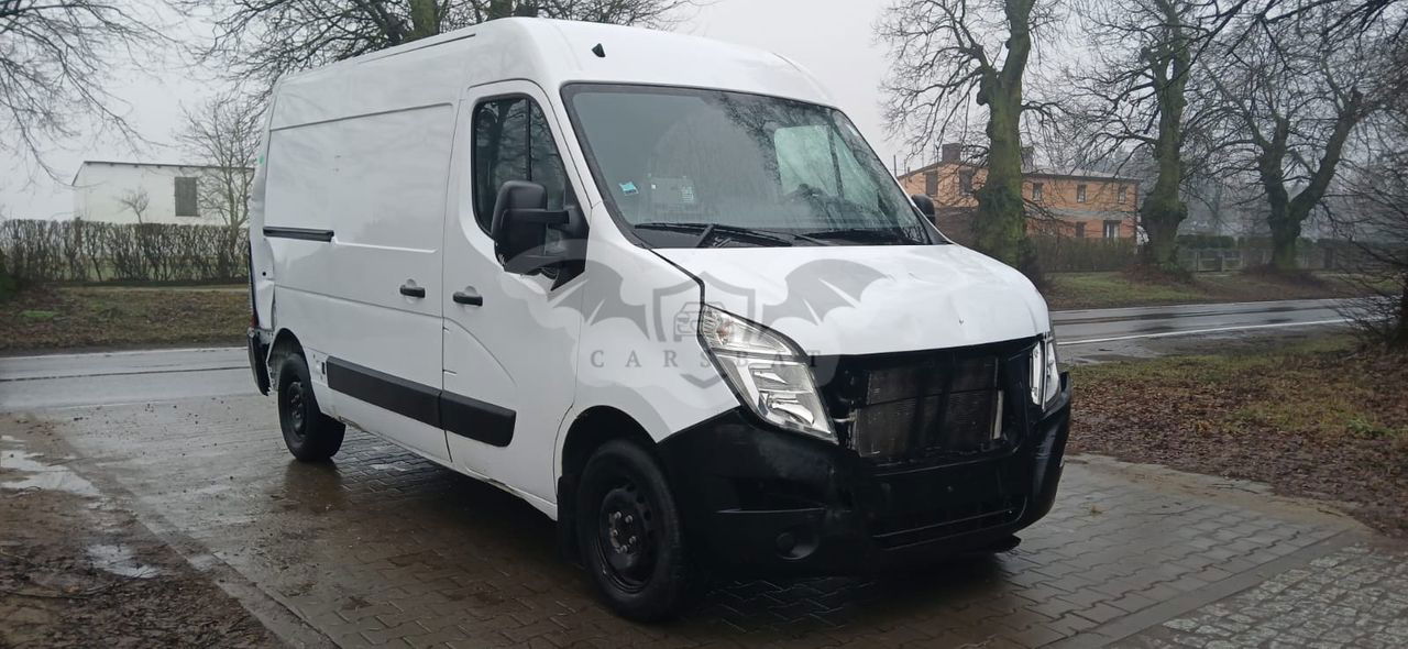 Nissan NV400 2020
