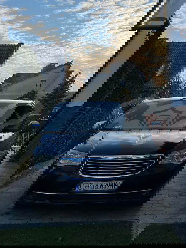 Chrysler Town & Country V 3.6 Limited 2011