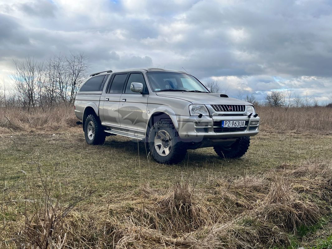 Mitsubishi L200 2003