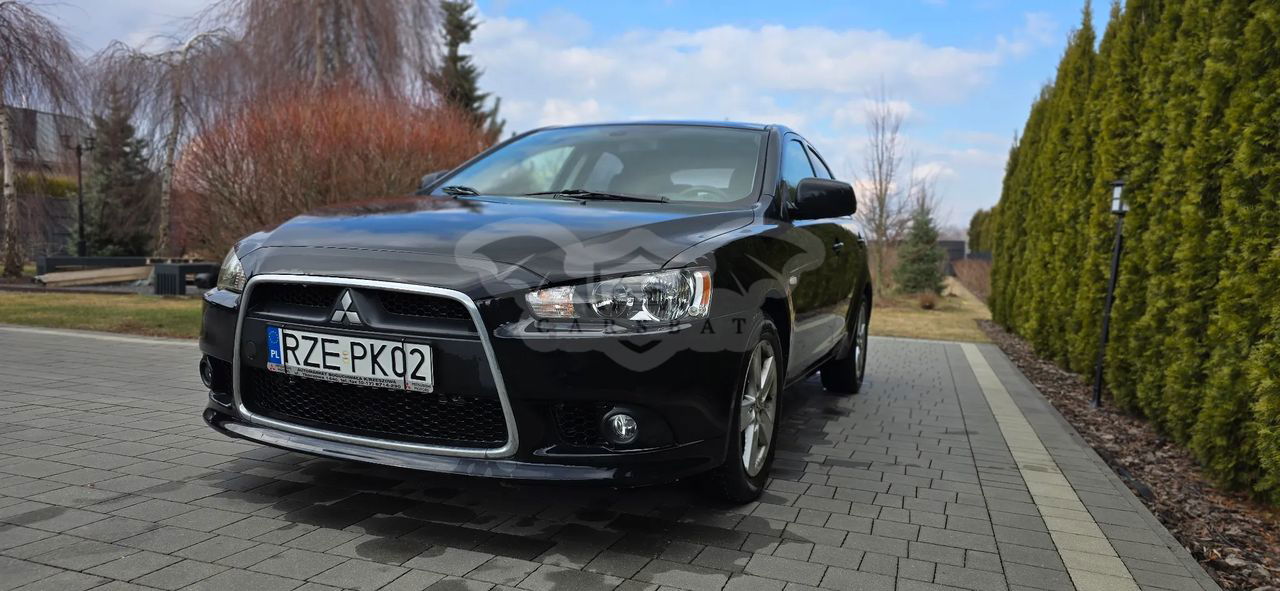 Mitsubishi Lancer VIII 1.8 Invite 2010