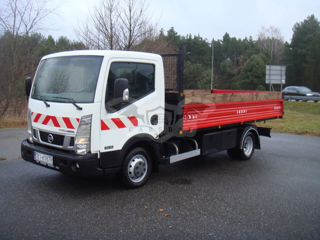 Nissan NT 2015