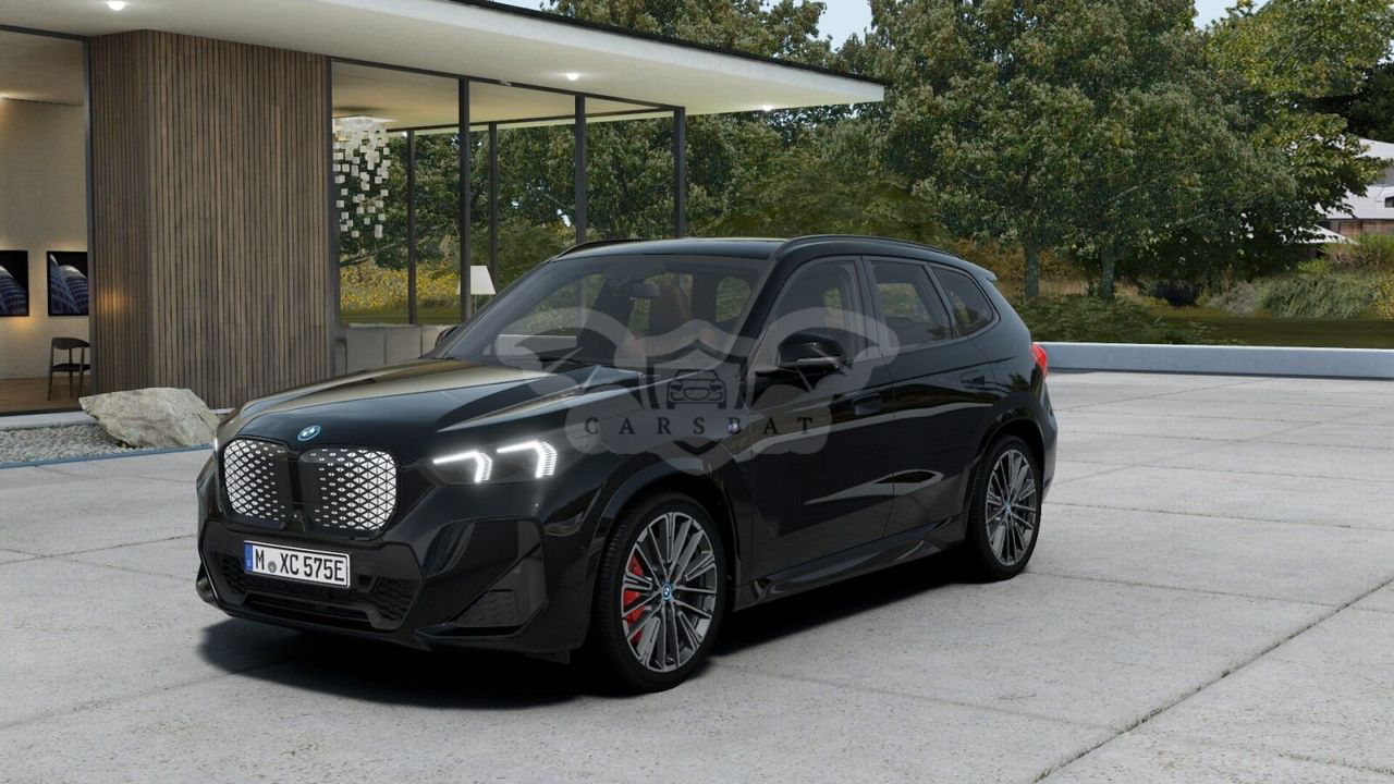 BMW iX1 2025