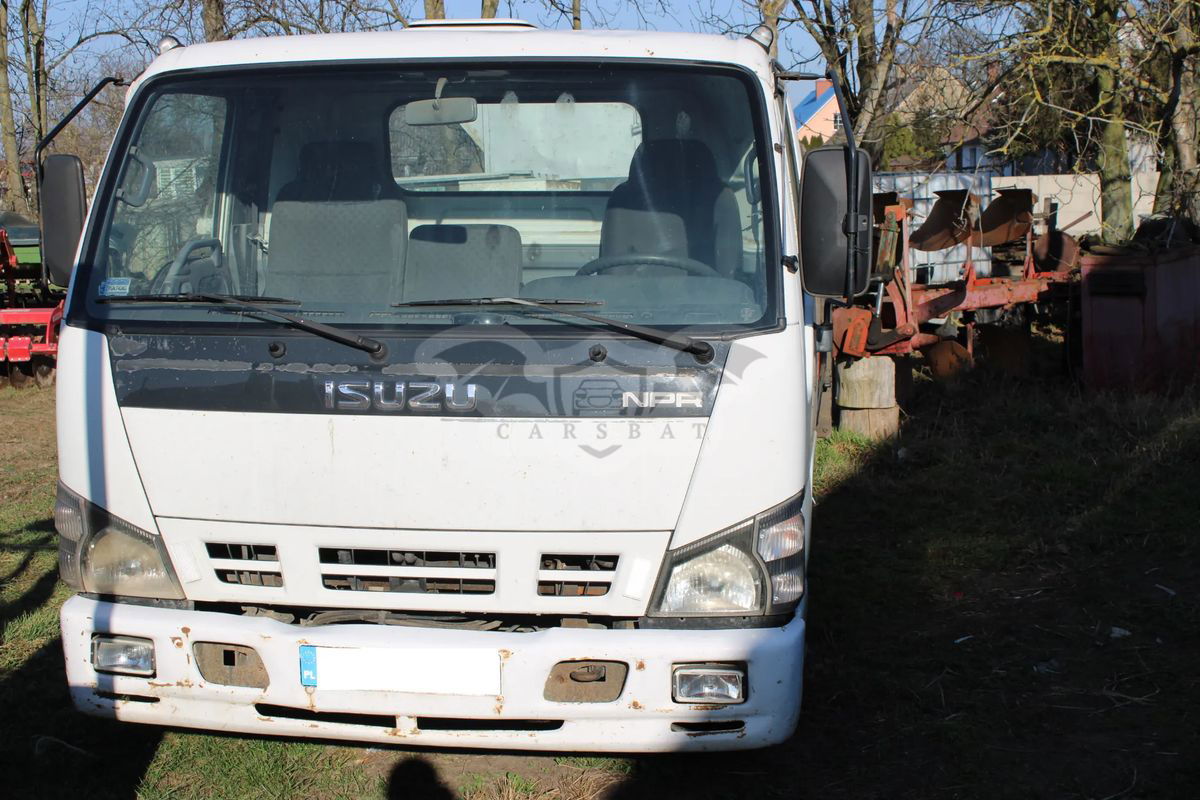 Isuzu NPR 2006