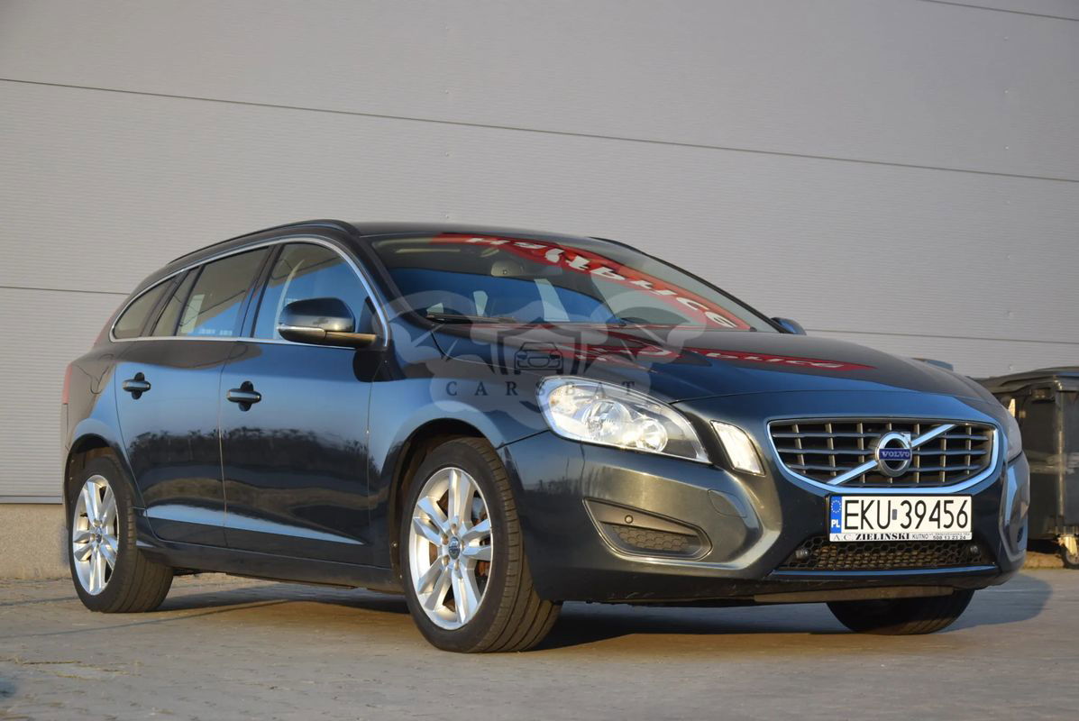 Volvo V60 I D3 Summum 2011