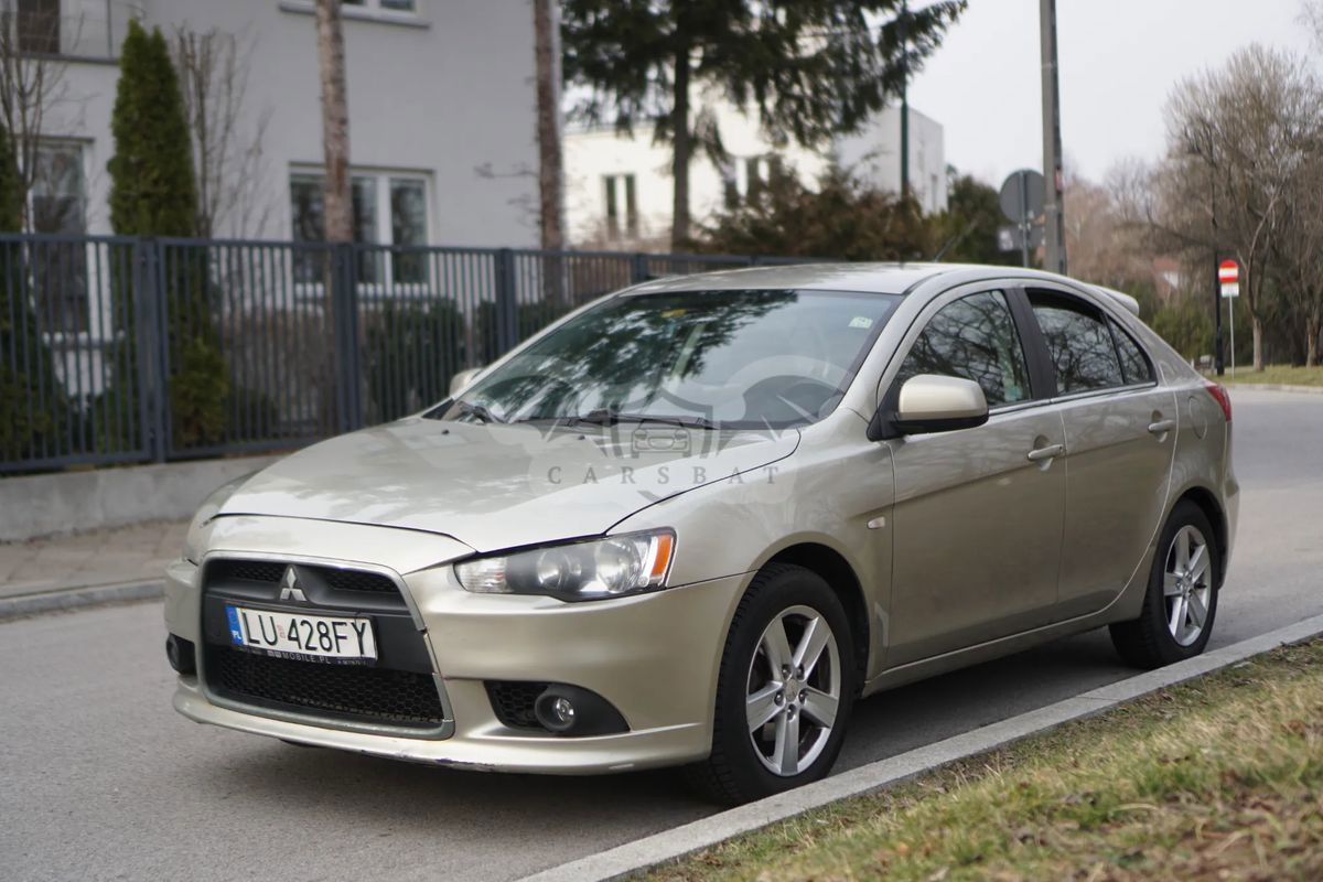 Mitsubishi Lancer VIII 1.8 Invite 2010
