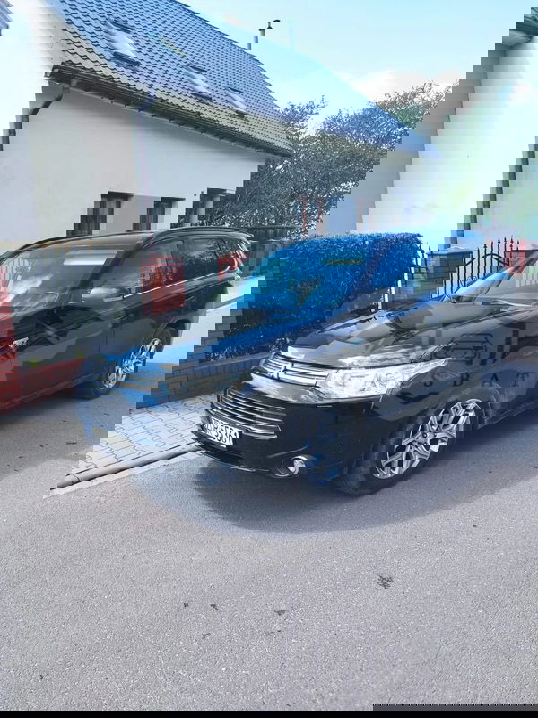Mitsubishi Outlander III 2013