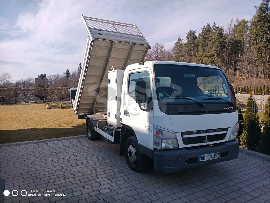 Mitsubishi Fuso Canter 2011